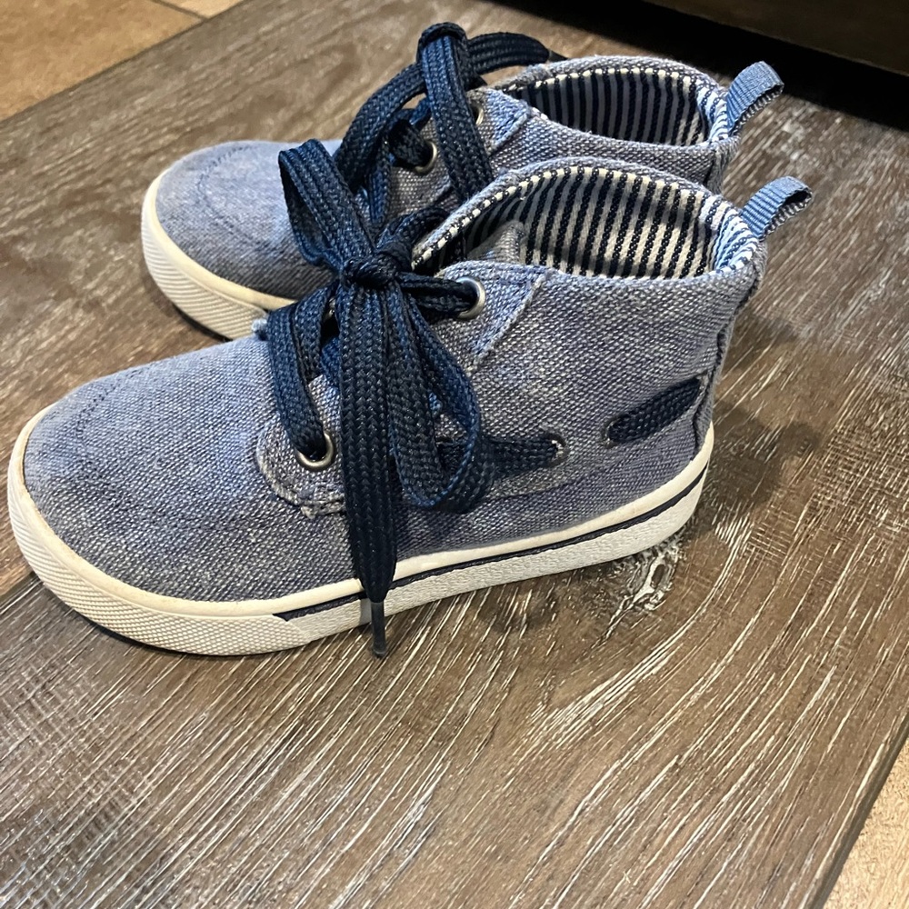 Oshkosh B’Gosh toddler shoes